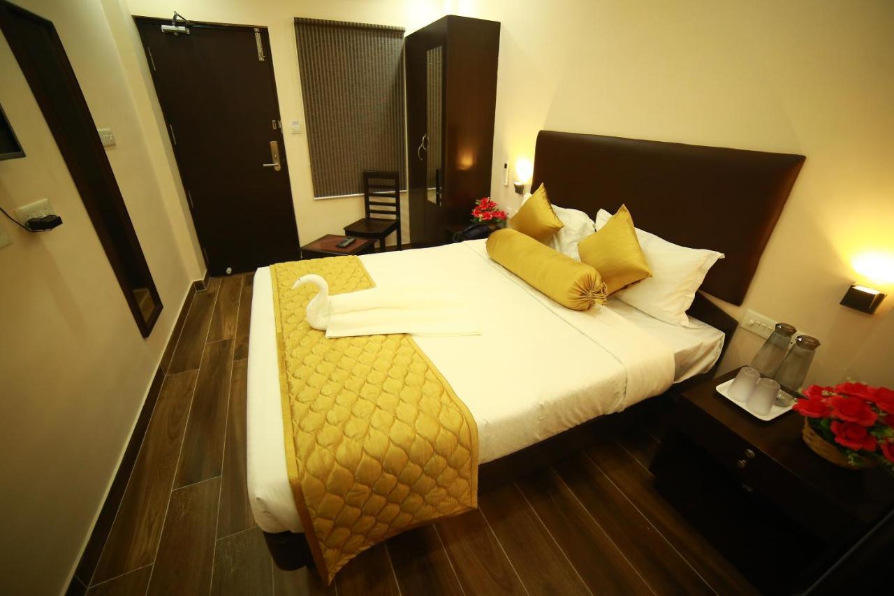 Sapphire Inn Пудучеррі Екстер'єр фото