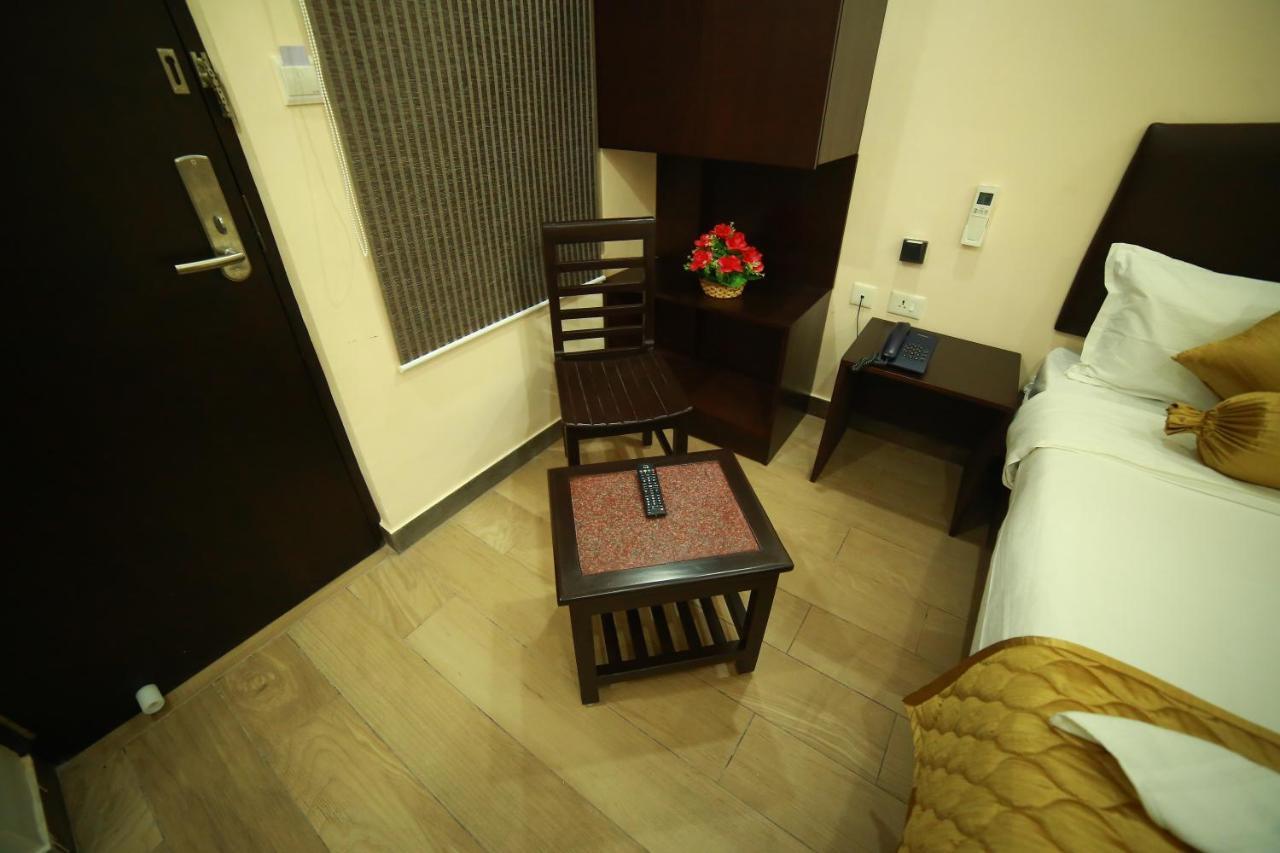Sapphire Inn Пудучеррі Екстер'єр фото