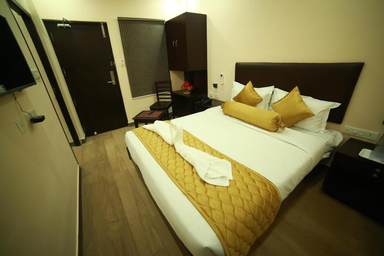 Sapphire Inn Пудучеррі Екстер'єр фото